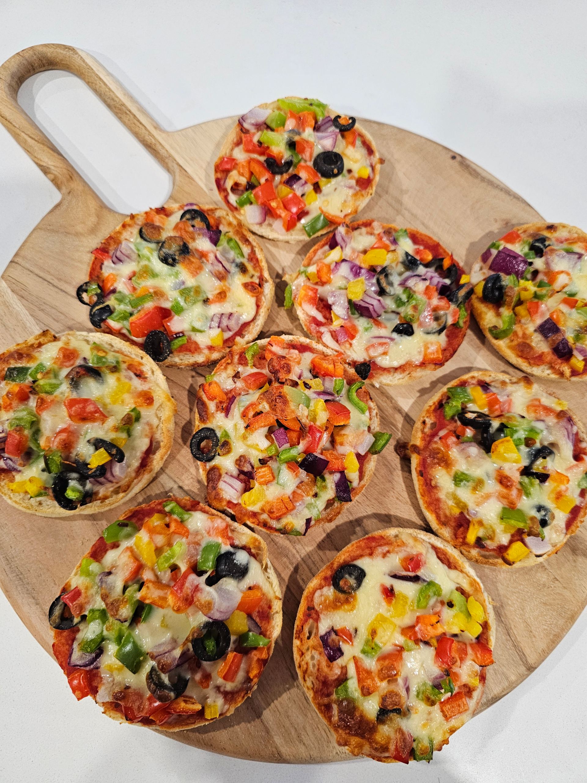 Quick english muffin pizza for lunch boxes or evening snacks