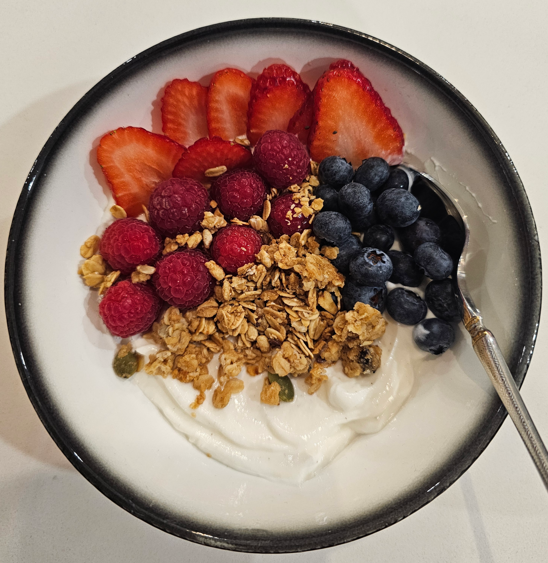 Berry Bliss High-Protein Yogurt Bowl